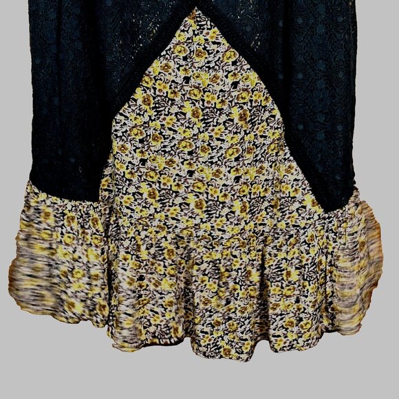 Umgee Boho Chic Lace Floral Sleeveless Dress Size S Keyhole Back Festival Ready - Picture 5 of 7